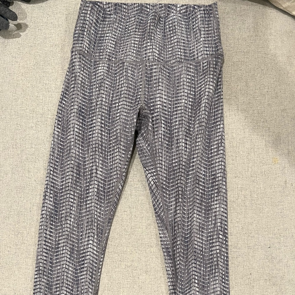 Lululemon Wunder Under Cropped Leggings